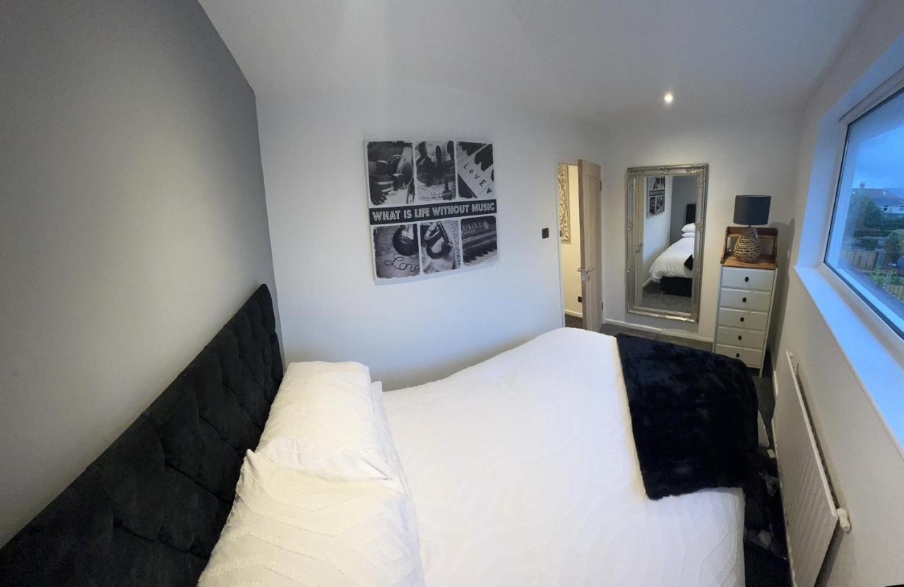 House Sleeps 8. 2Bedrooms & Sofa Beds In Sitting Room Бат Экстерьер фото